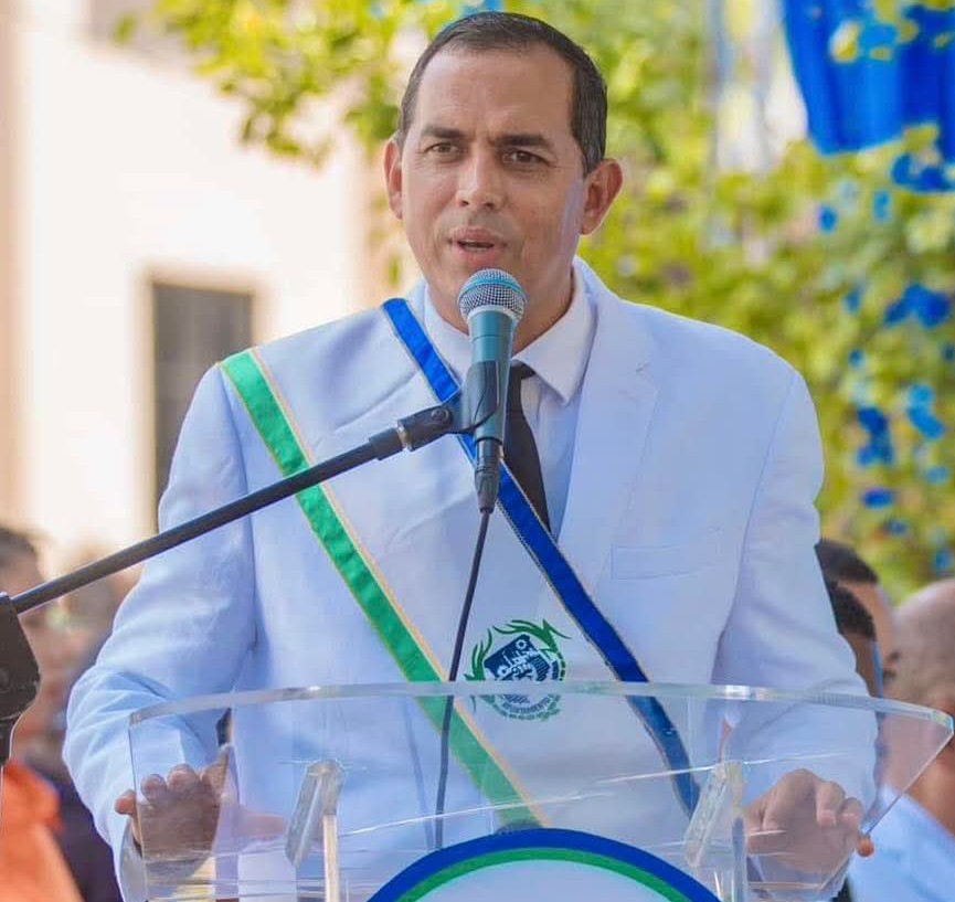 Alcalde de Haina denuncia crisis en el Cuerpo de Bomberos y cuestiona manejo de recursos