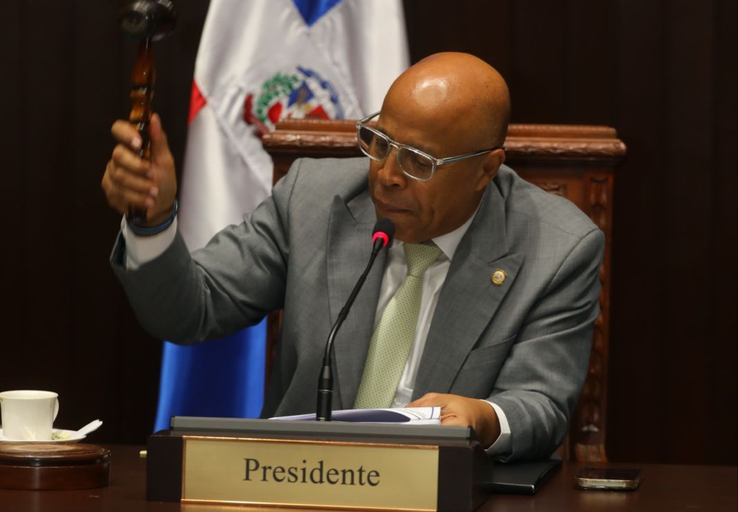 Aprueban y convierte en ley proyecto de medidas pro-crecimiento económico y simplificación fiscal