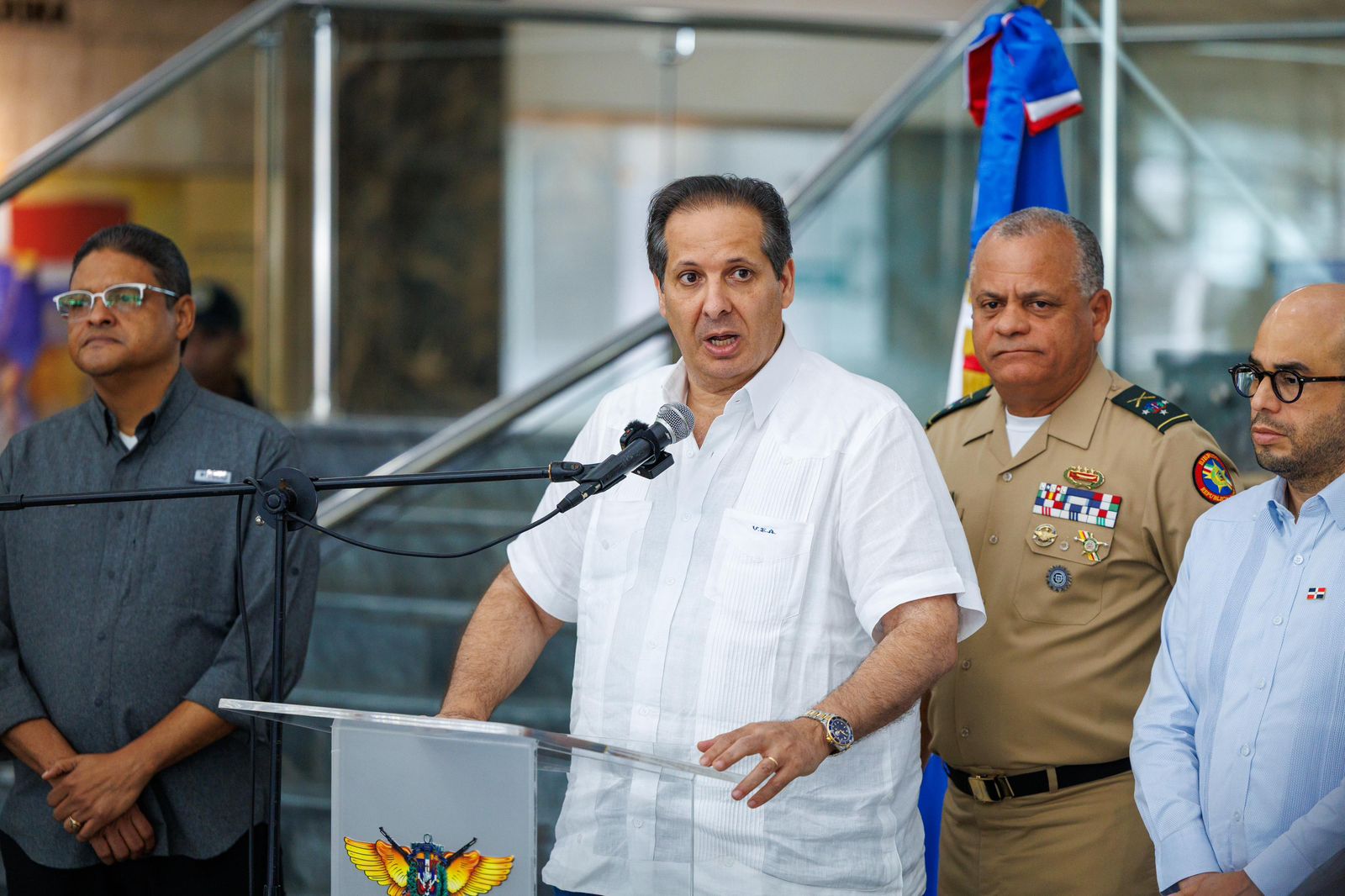 Salud Pública mantiene contacto con médicos dominicanos en Venezuela y coordina apoyo para quienes deseen regresar al país