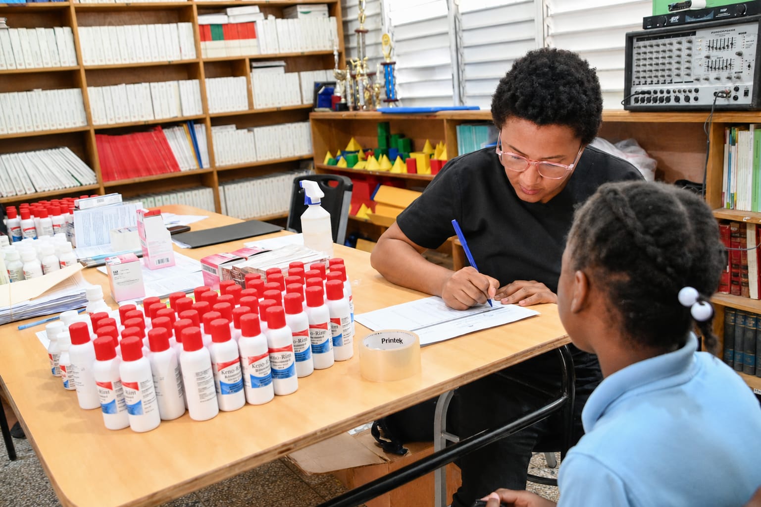 INABIE benefició a más de 14 mil estudiantes con atenciones de salud durante año escolar 2025-2026