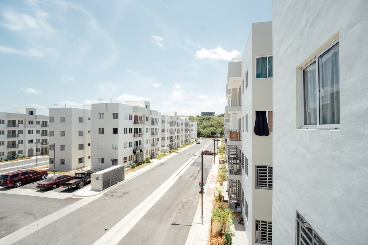 MIVHED avanza segunda etapa de Mi Vivienda Hato del Yaque con entrega de 168 nuevos apartamentos