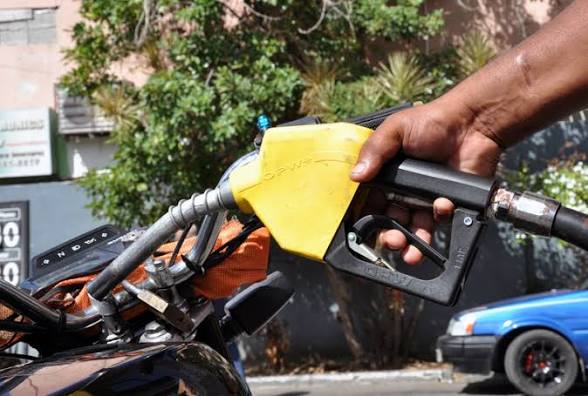 Gobierno aumenta RD$2 y RD$ 3 a las gasolinas, GLP sigue igual 