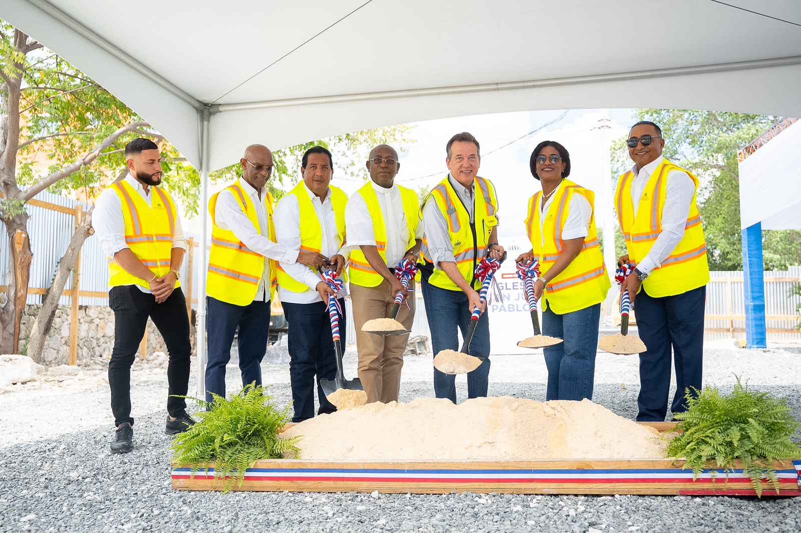 Inician construcción de la Iglesia San Juan Pablo II en Bávaro