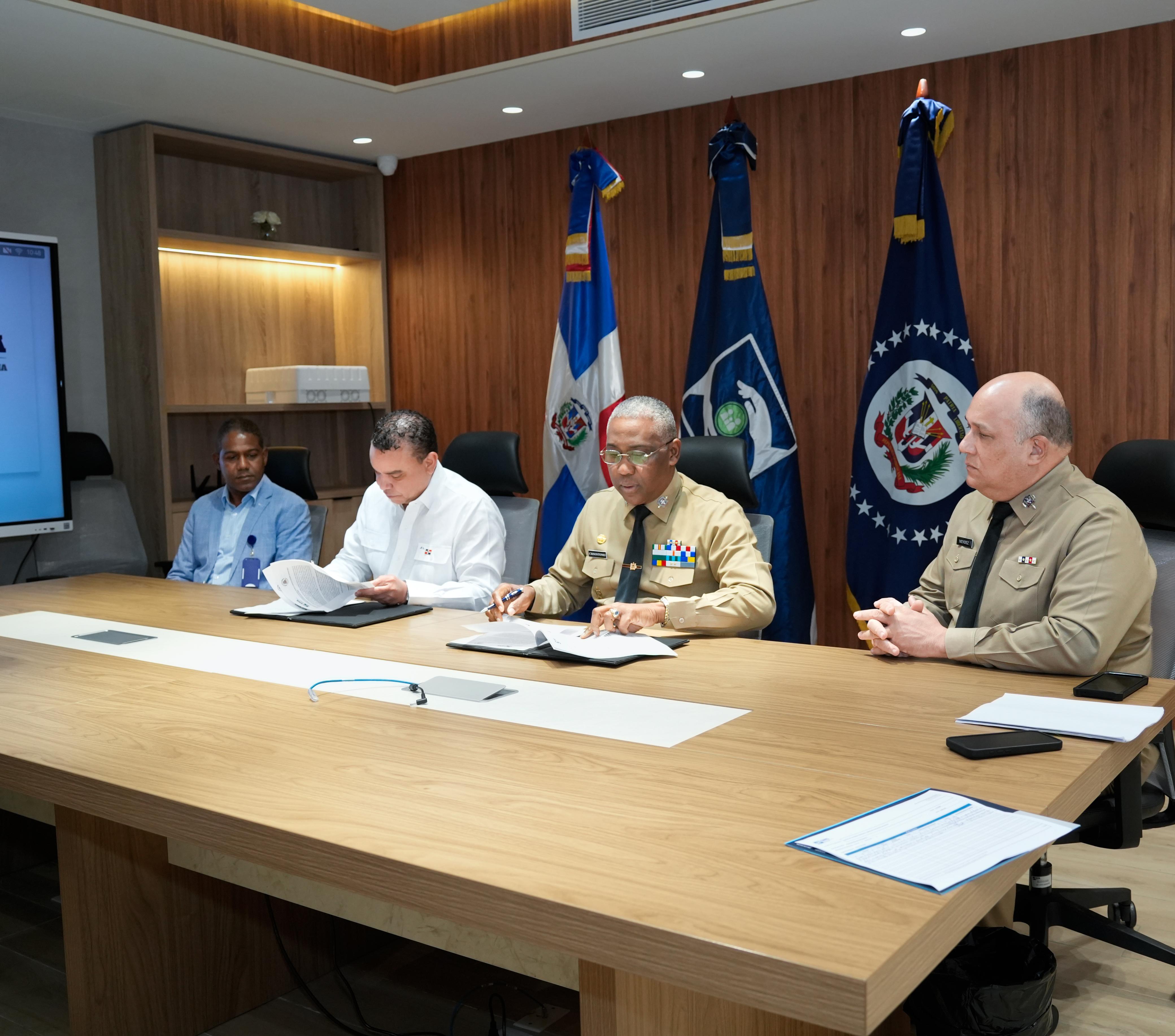 SNS y Armada Dominicana firman convenio para ampliar y mejorar servicios de salud a militares, sus familias y la comunidad 